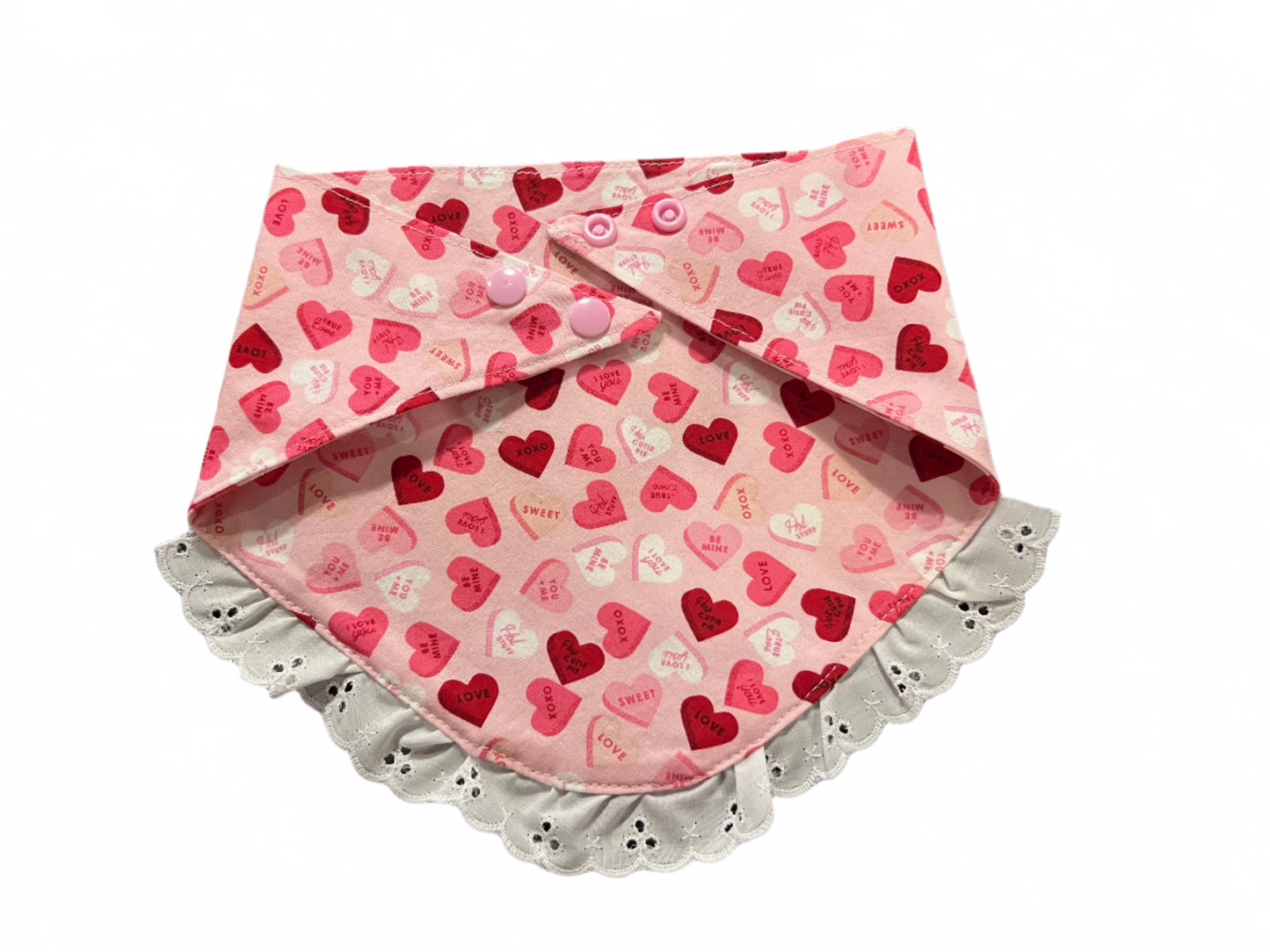 PUP & CAT LOVE RUFFLE SNAP-ON BANDANA